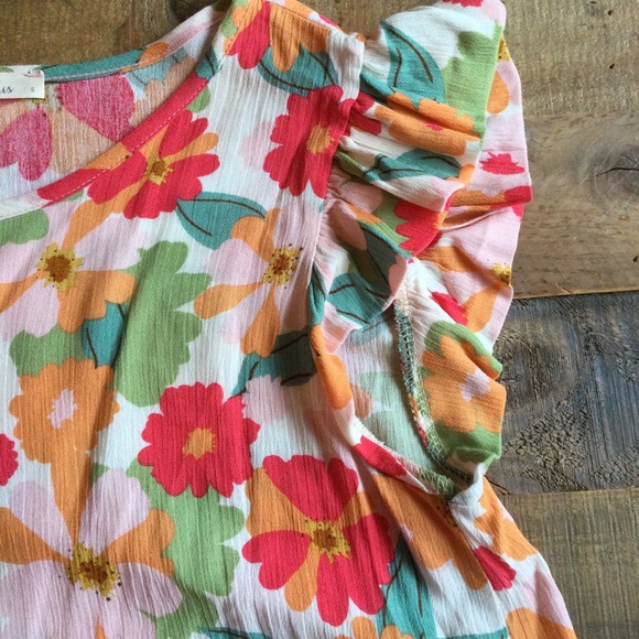 Flower blouse/Size Small - Picture 2 of 3